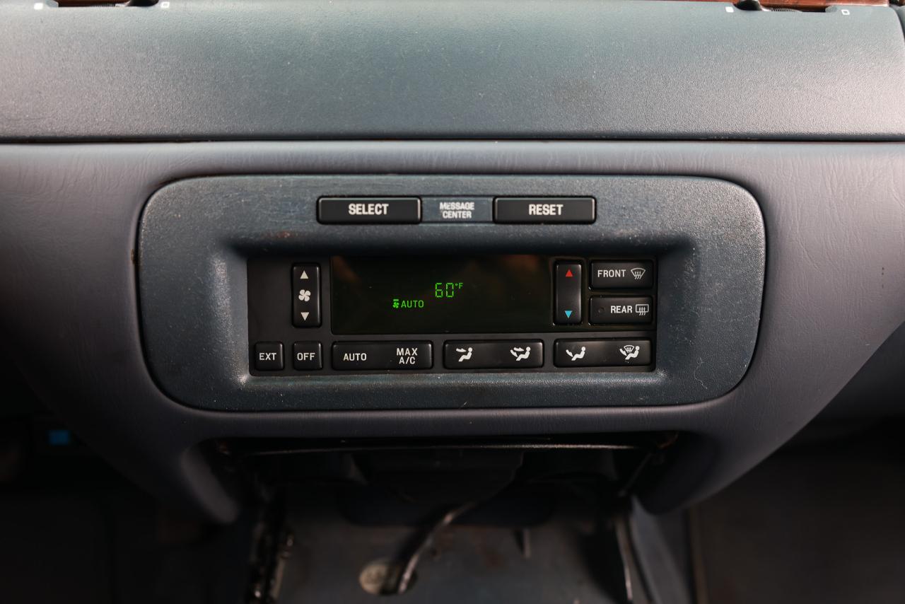 Lincoln Town Car Executive Limo 1999