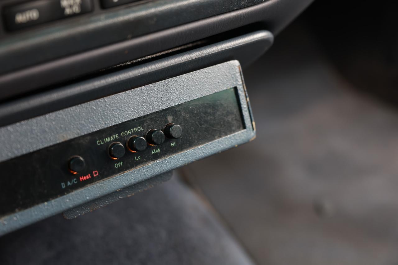 Lincoln Town Car Executive Limo 1999