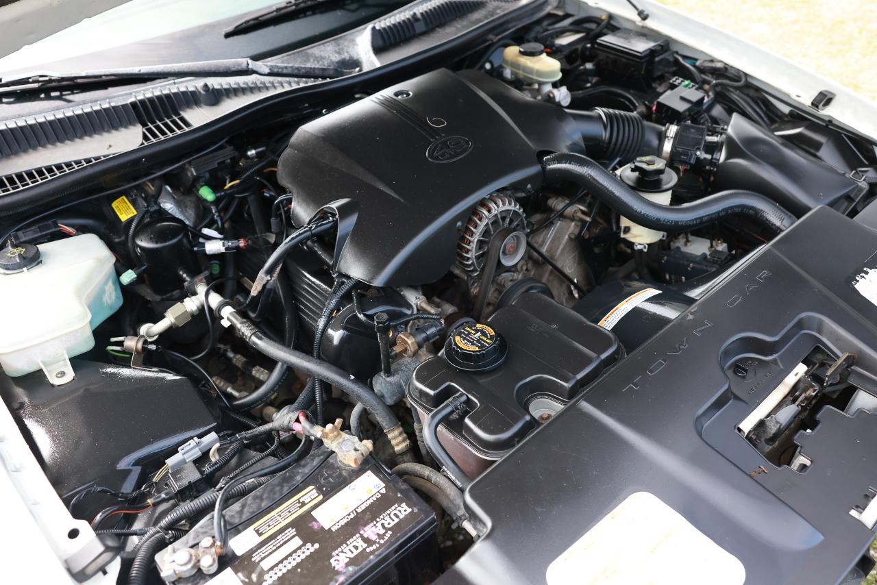 Lincoln Town Car Executive Limo 1999