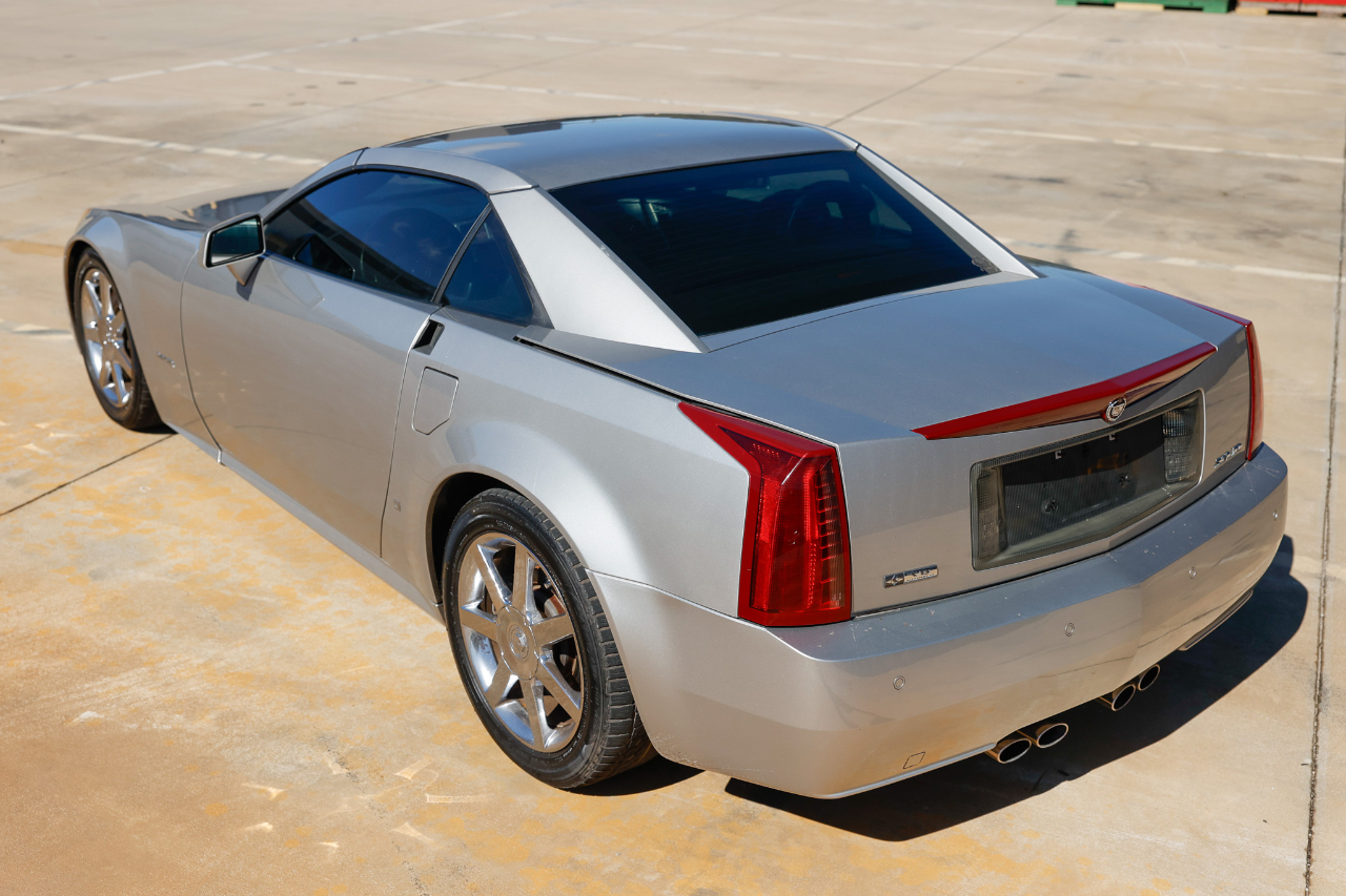Cadillac XLR 2dr Convertible 2008