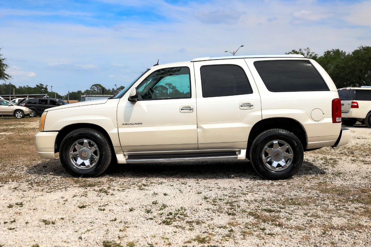 2004 Cadillac Escalade Luxury photo 3