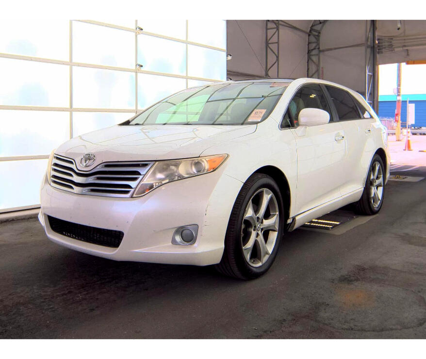 2010 Toyota Venza photo 2