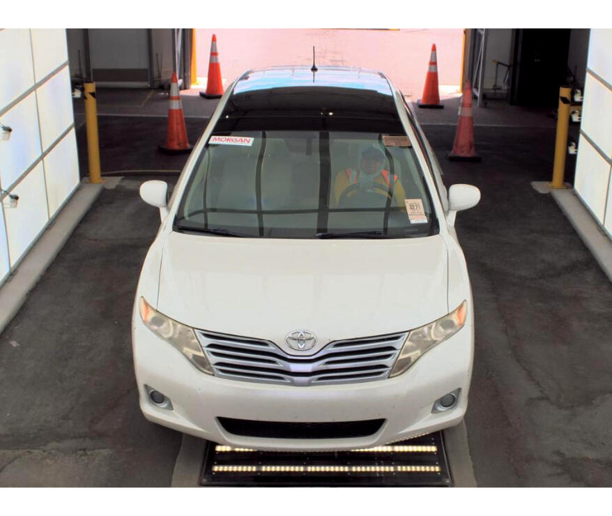 2010 Toyota Venza photo 3
