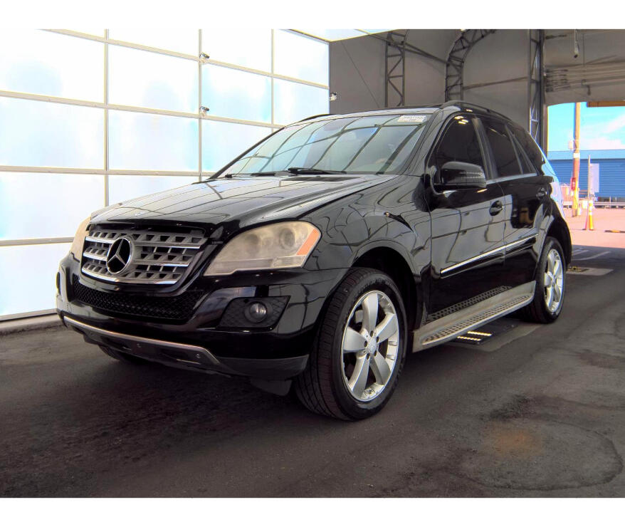 2011 Mercedes Benz ML 350 photo 2