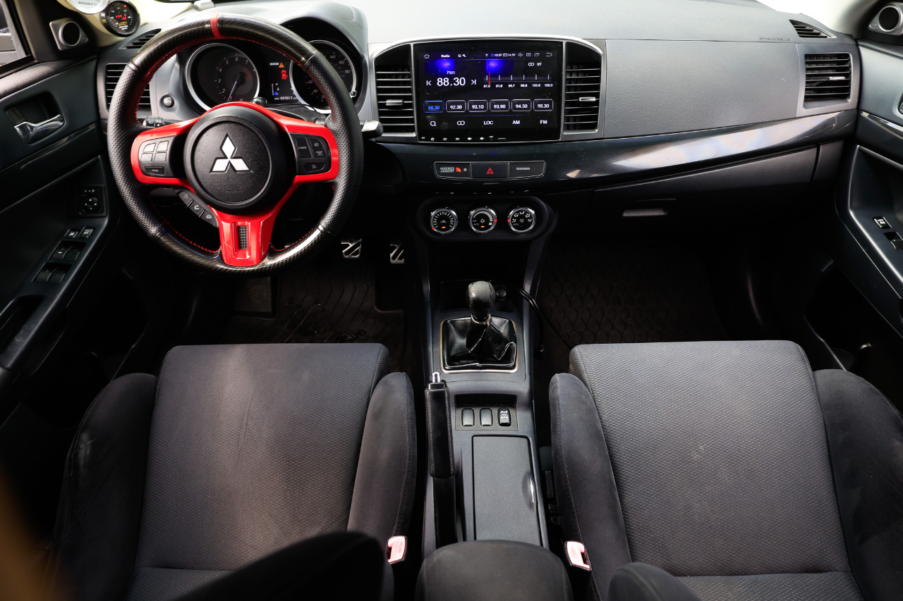 Mitsubishi Lancer Evolution  2012