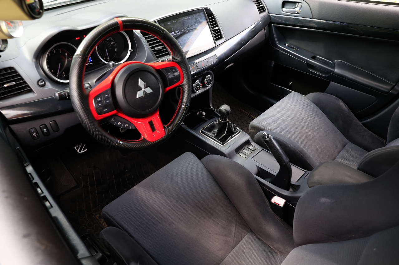 Mitsubishi Lancer Evolution  2012