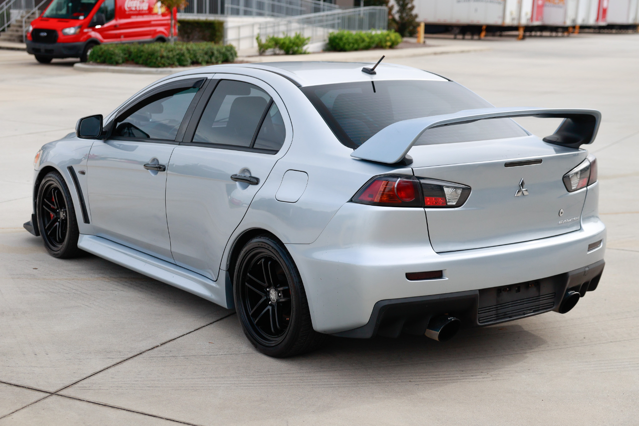 Mitsubishi Lancer Evolution  2012
