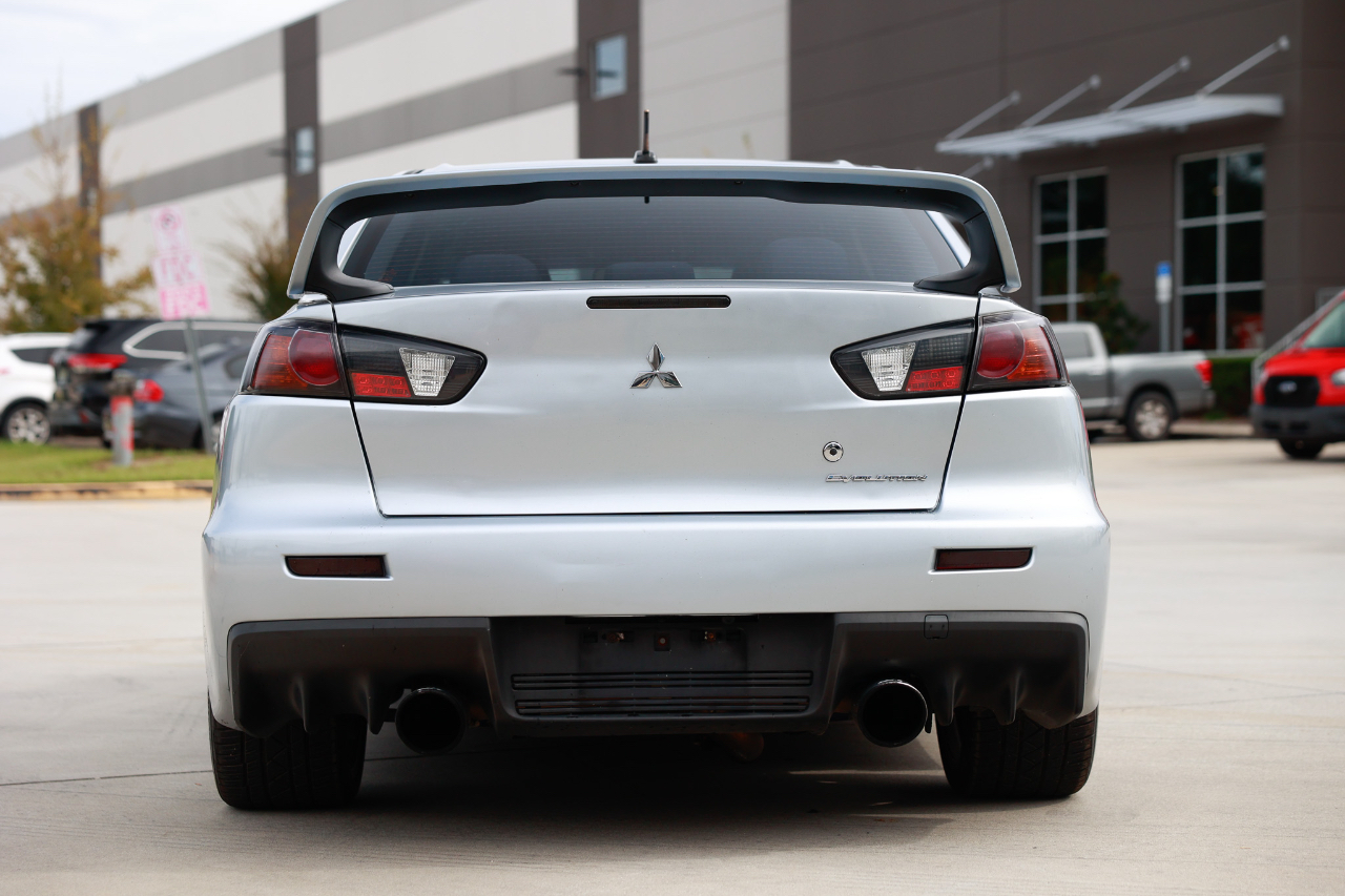 Mitsubishi Lancer Evolution  2012