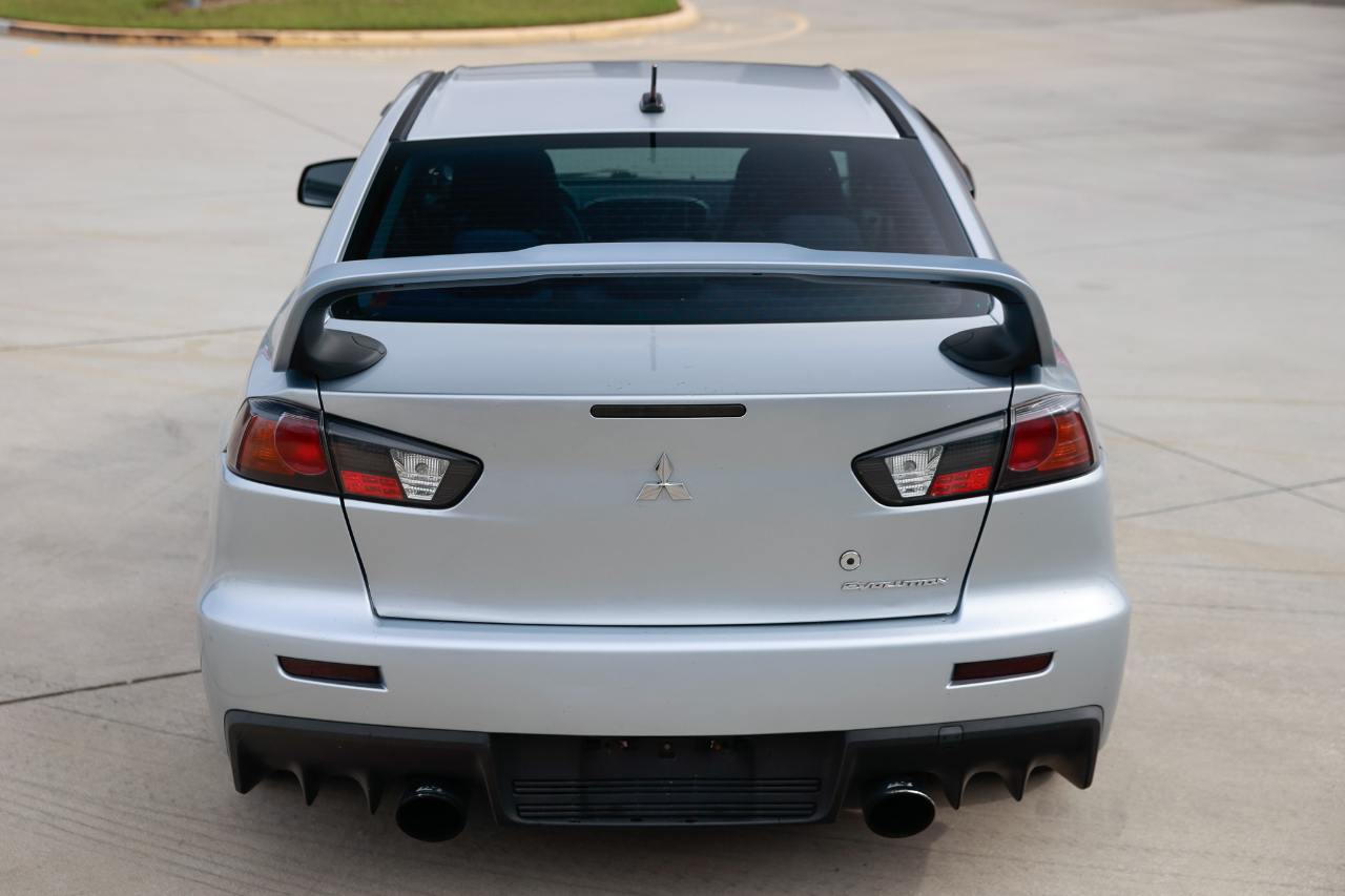 Mitsubishi Lancer Evolution  2012