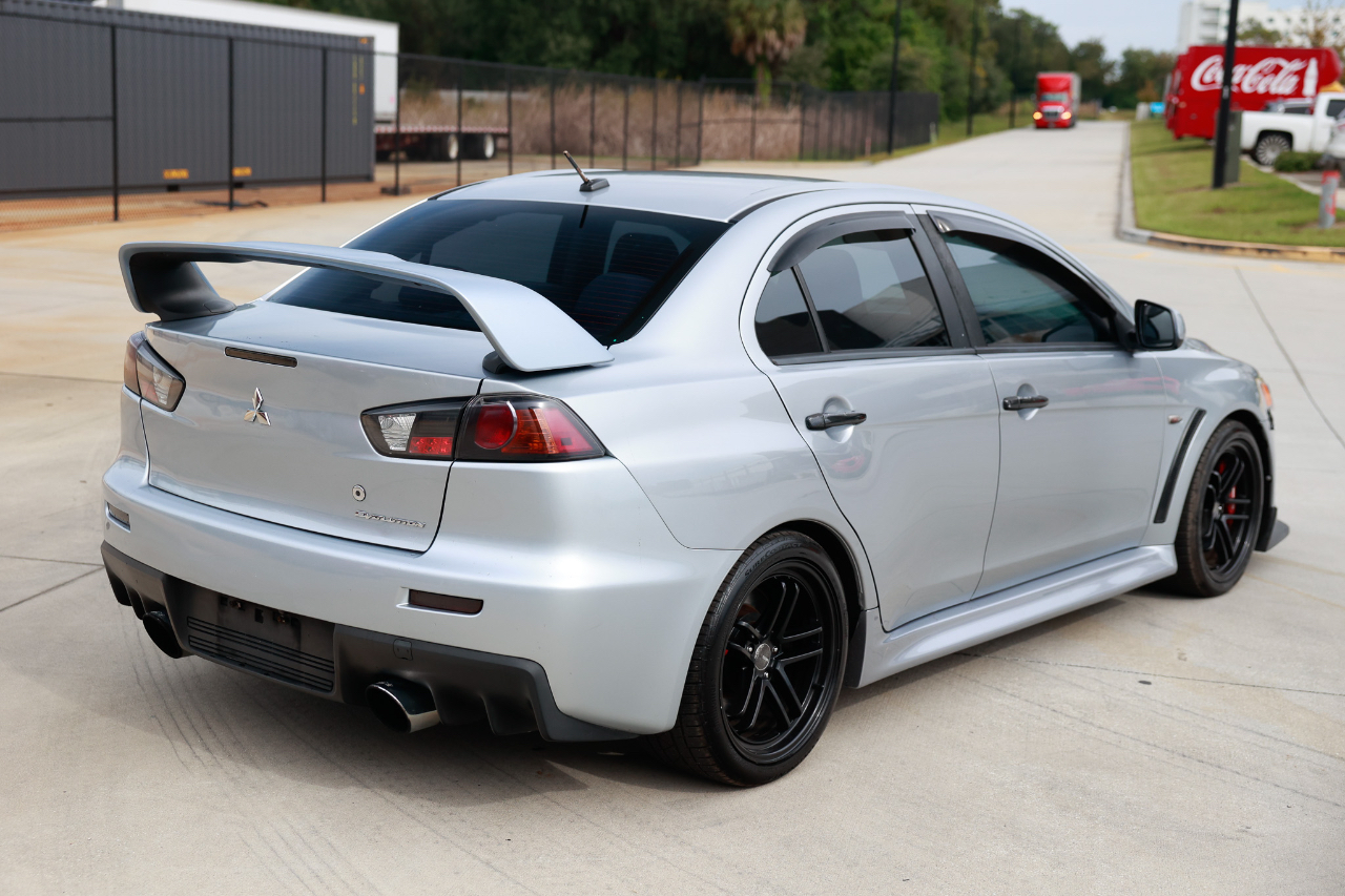 Mitsubishi Lancer Evolution  2012