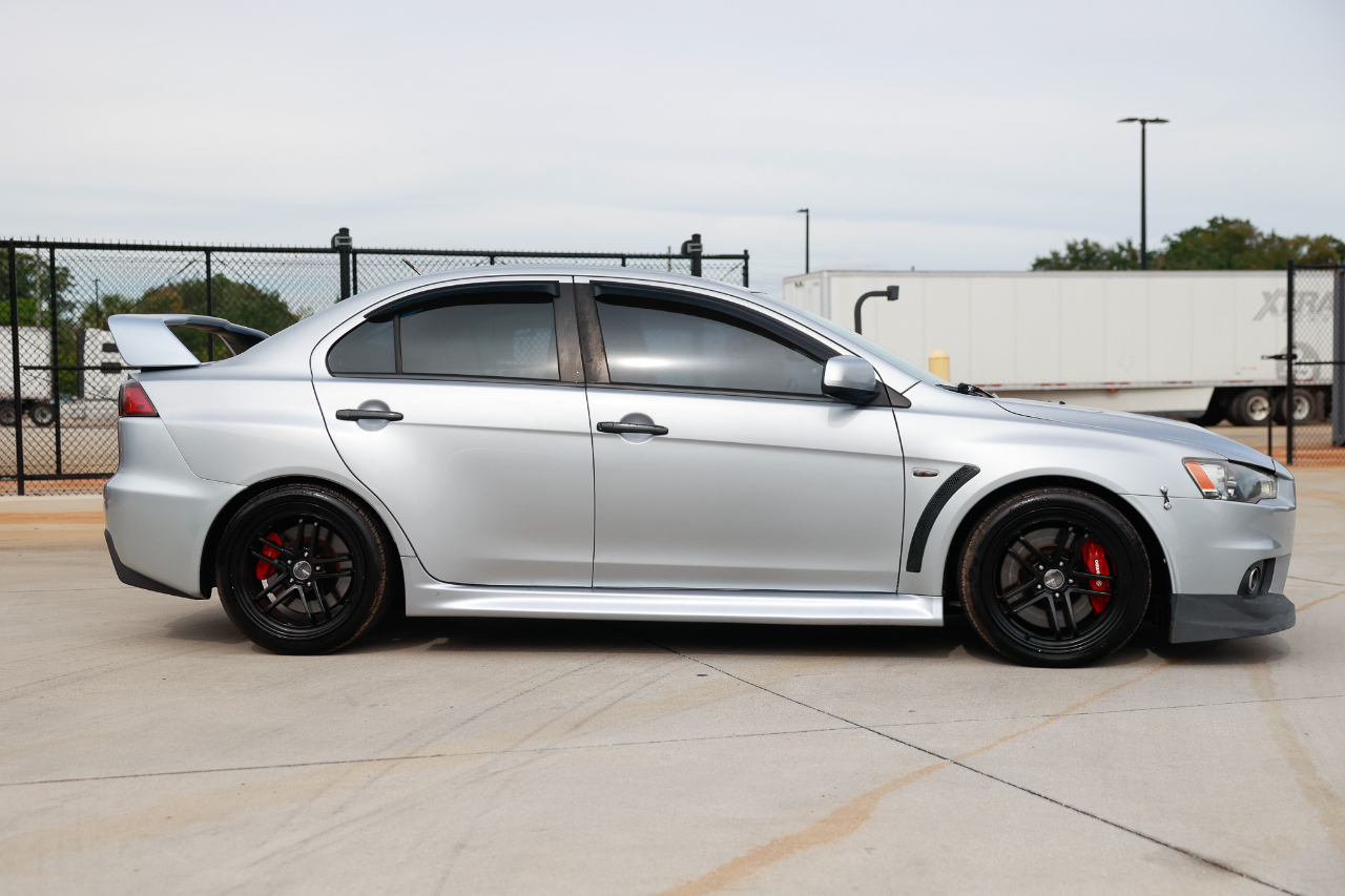 Mitsubishi Lancer Evolution  2012