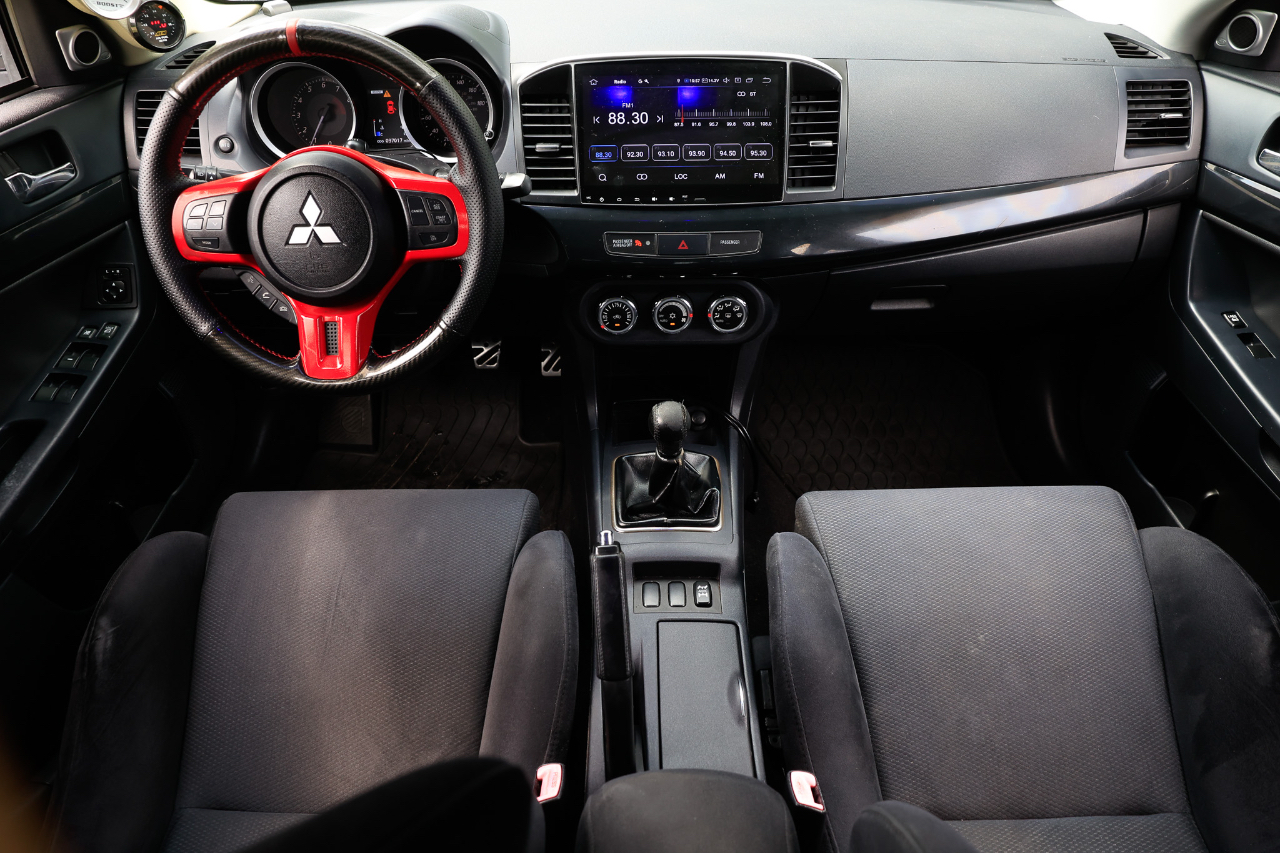 Mitsubishi Lancer Evolution  2012