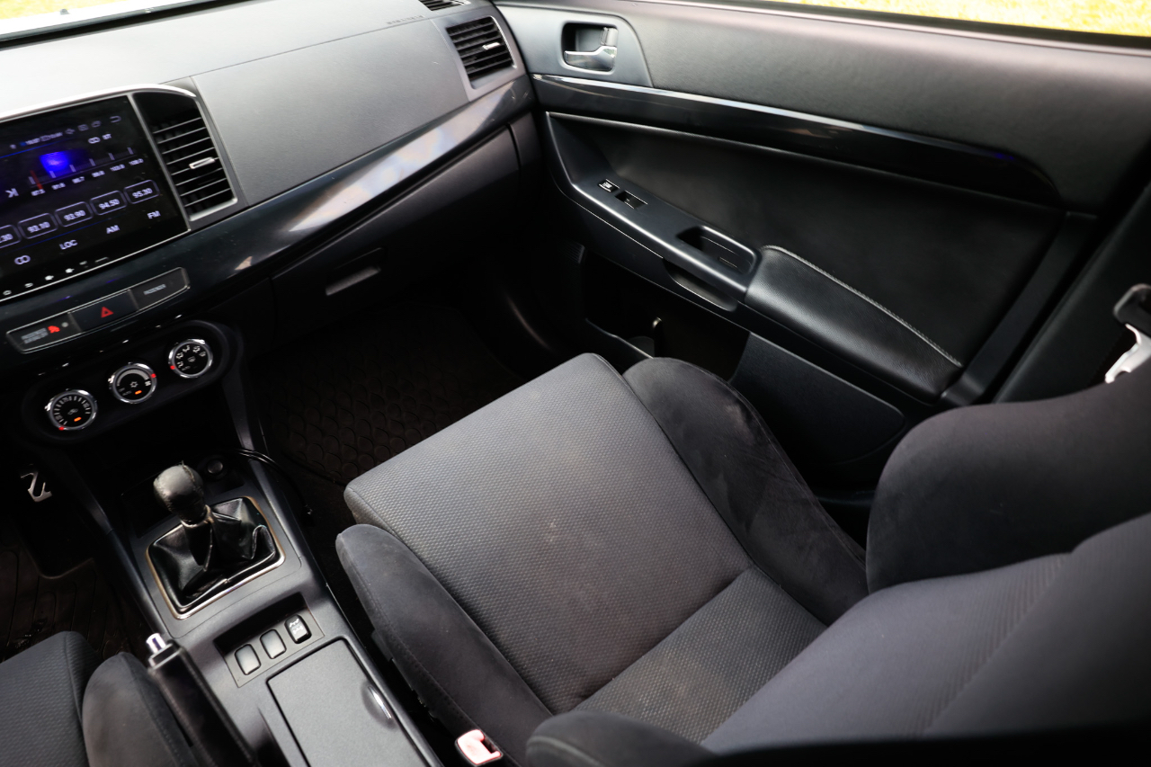 Mitsubishi Lancer Evolution  2012