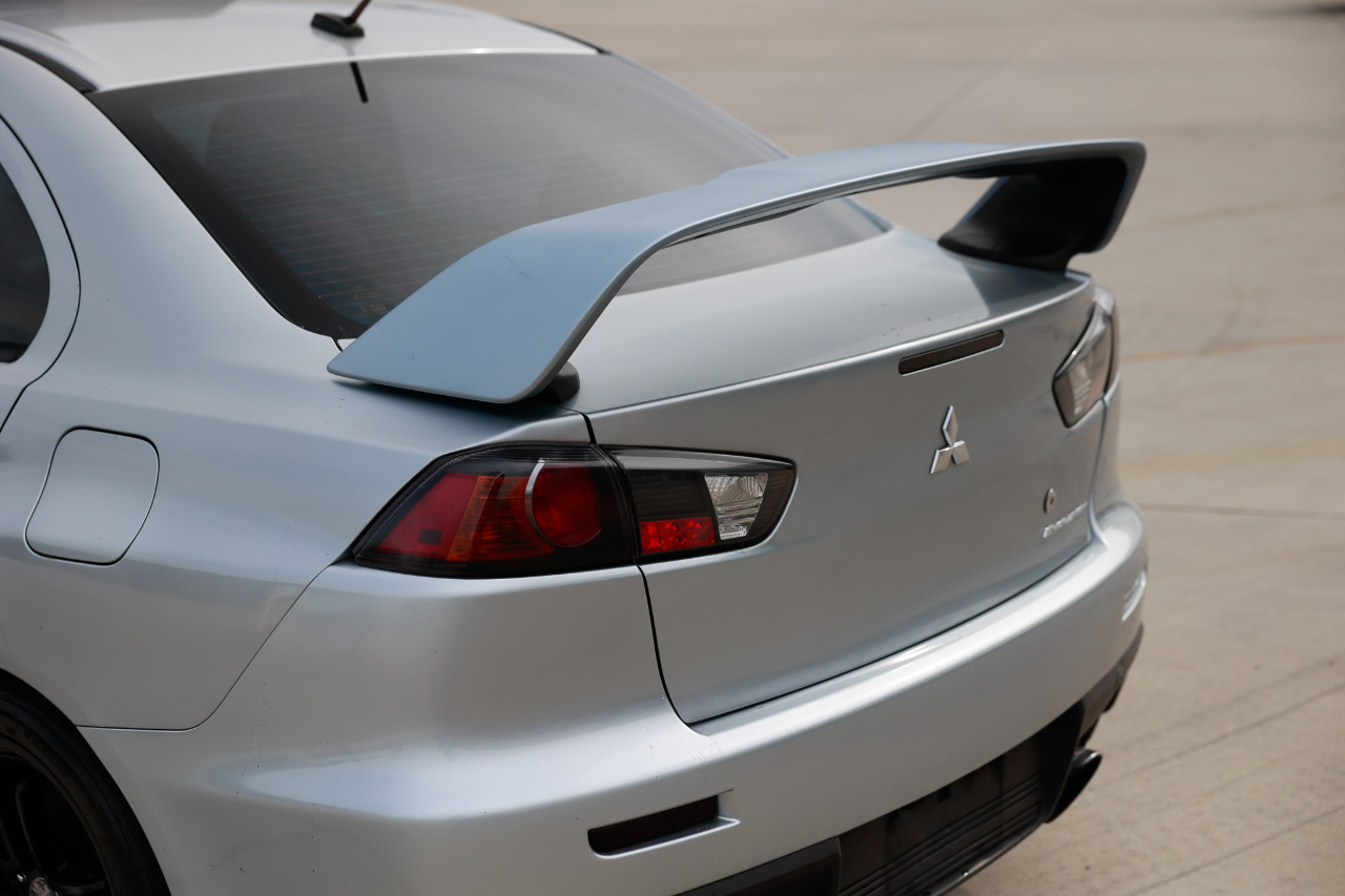 Mitsubishi Lancer Evolution  2012