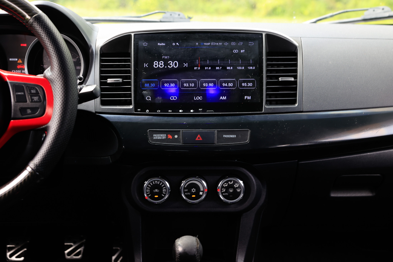 Mitsubishi Lancer Evolution  2012