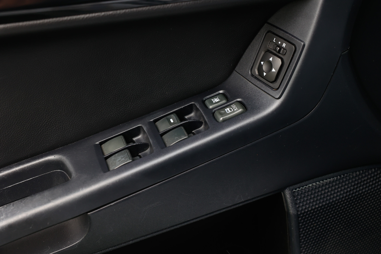 Mitsubishi Lancer Evolution  2012