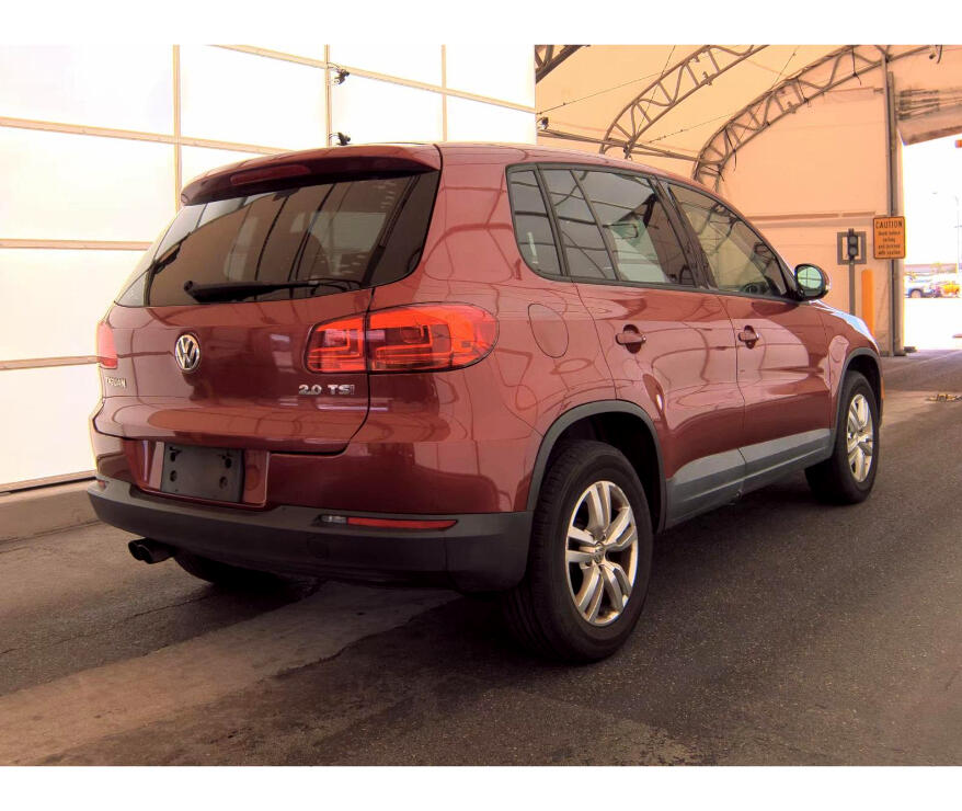 2012 Volkswagen Tiguan S photo 3