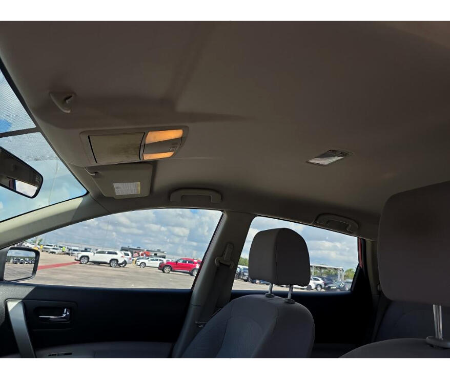 2014 Nissan Rogue Select S photo 12