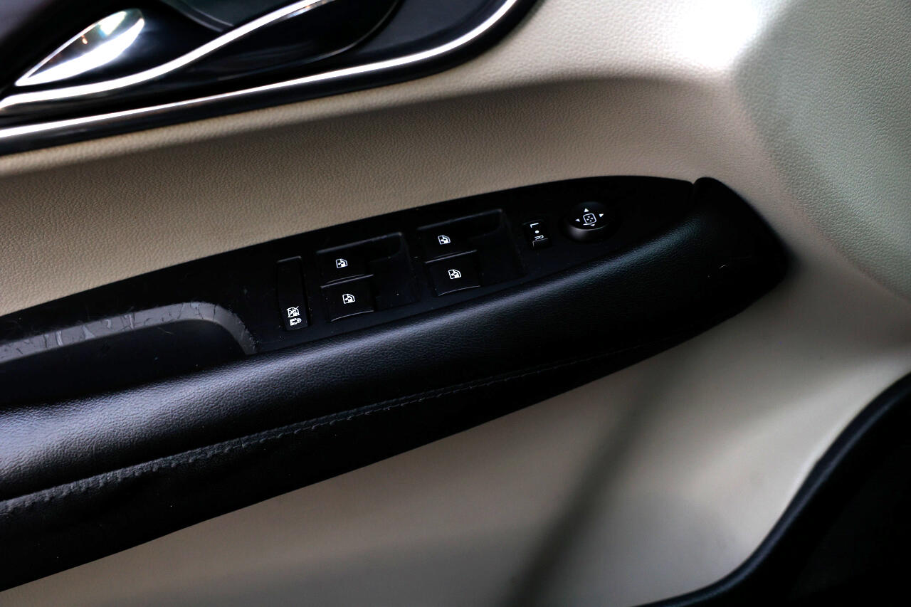 2016 Cadillac ATS Base photo 41