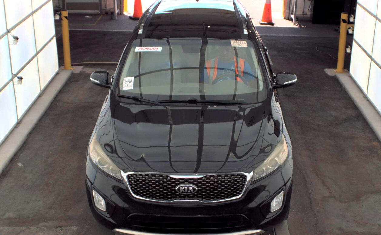 2016 Kia Sorento SX photo 2
