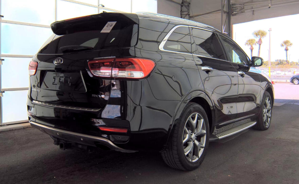 2016 Kia Sorento SX photo 4