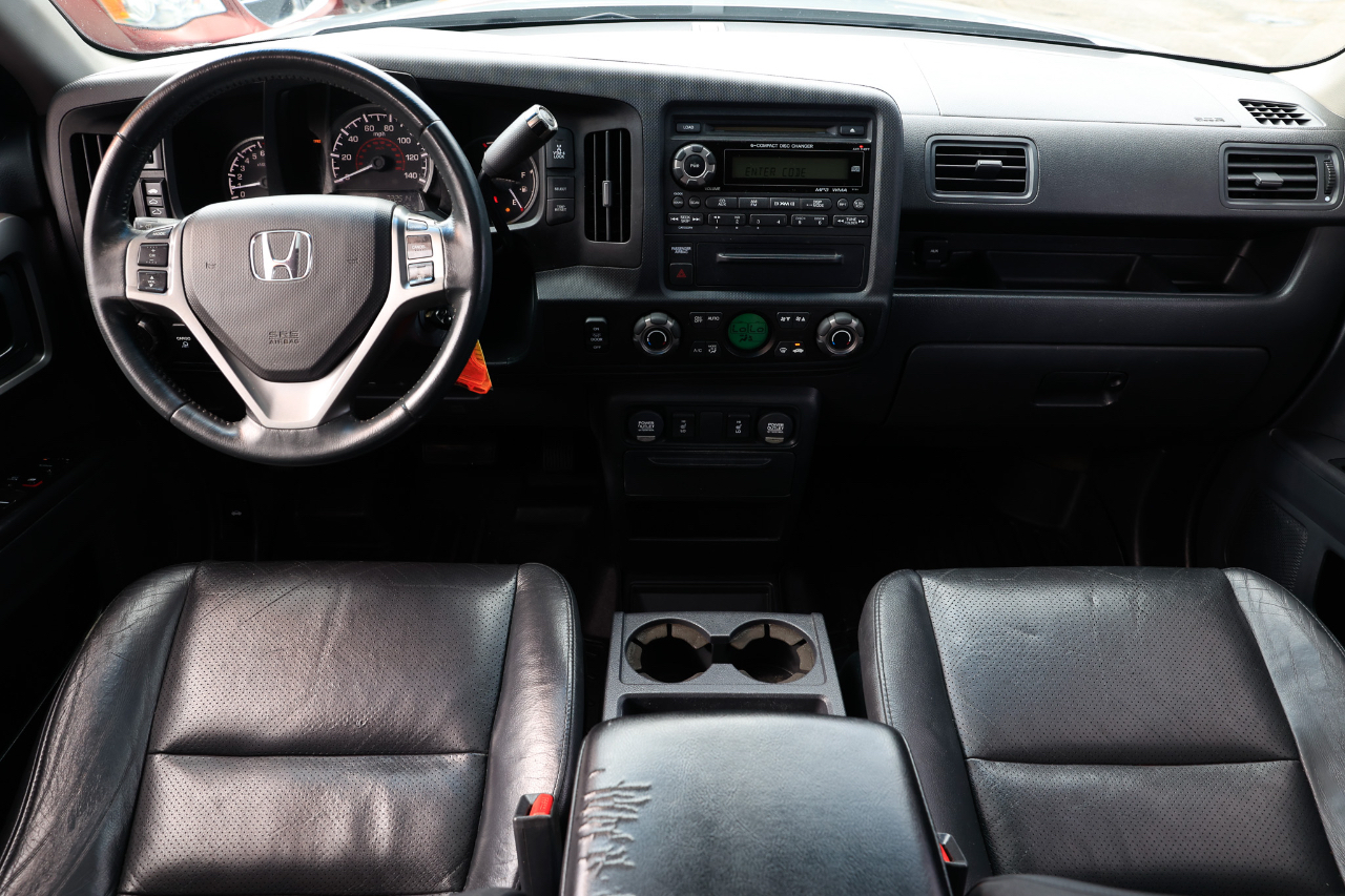 2011 Honda Ridgeline RTL photo 2