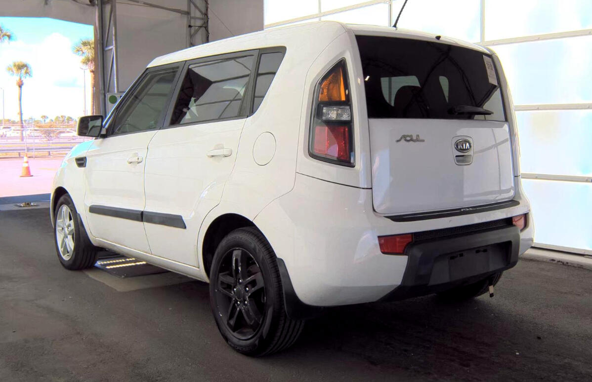 2011 Kia Soul photo 3