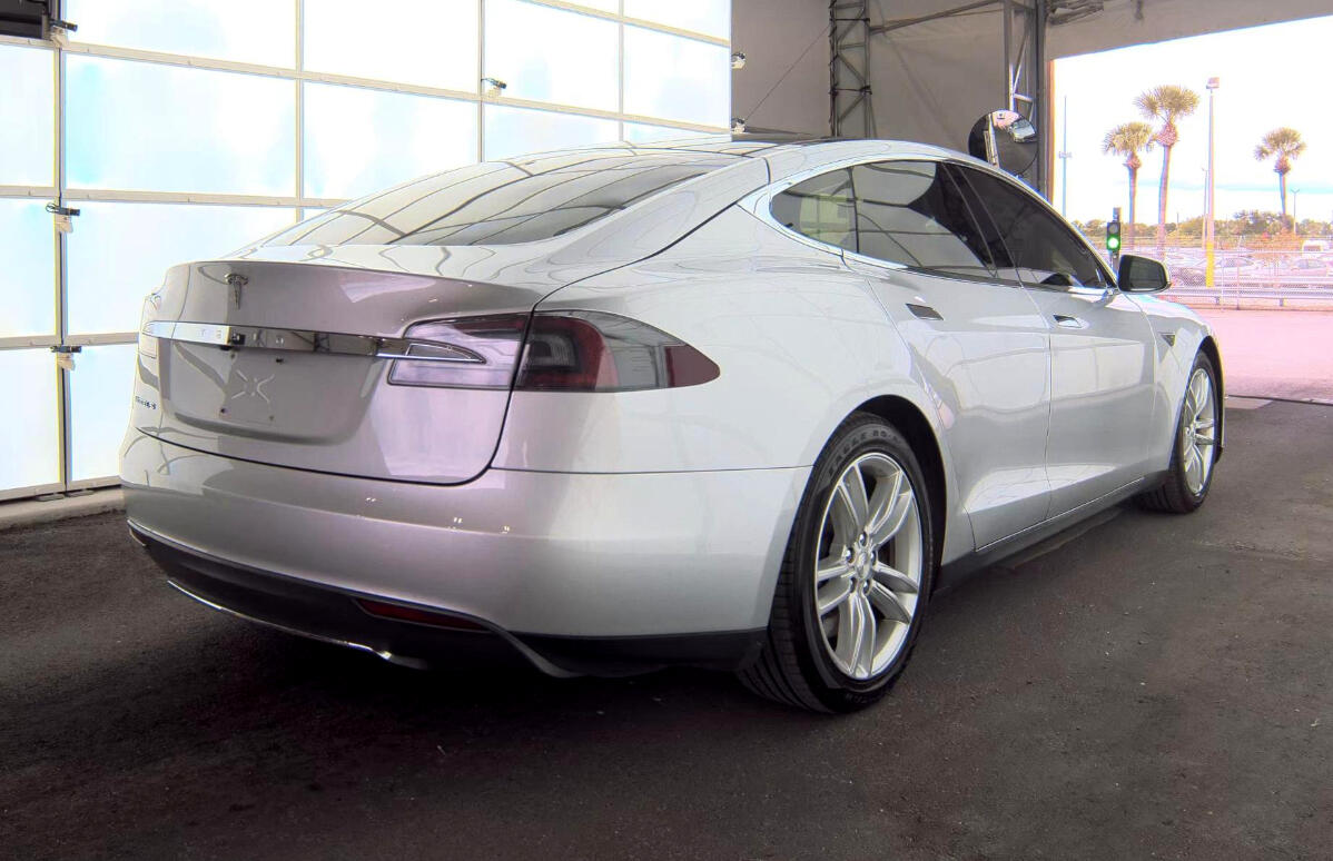 2013 Tesla Model S photo 4