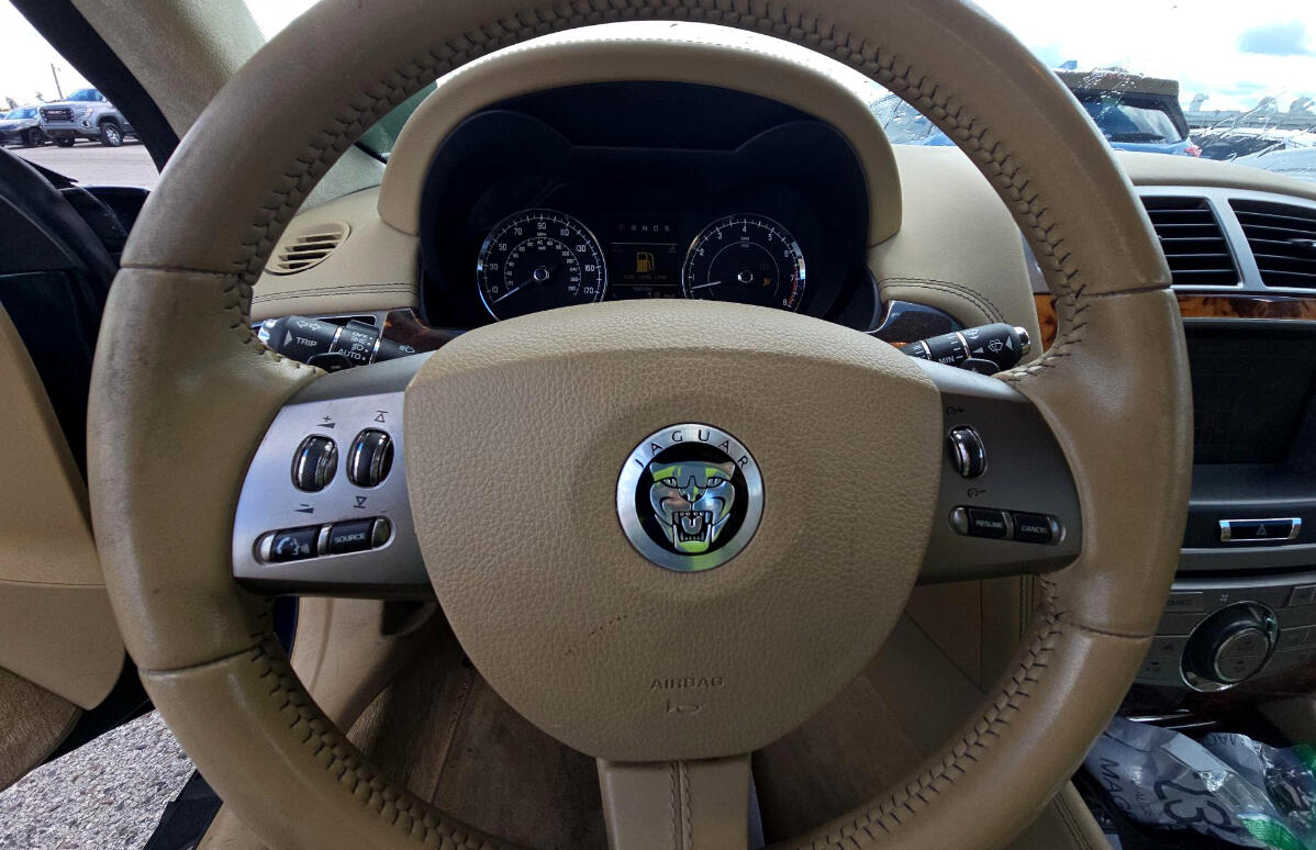 2010 Jaguar XK XKR Portfolio photo 9