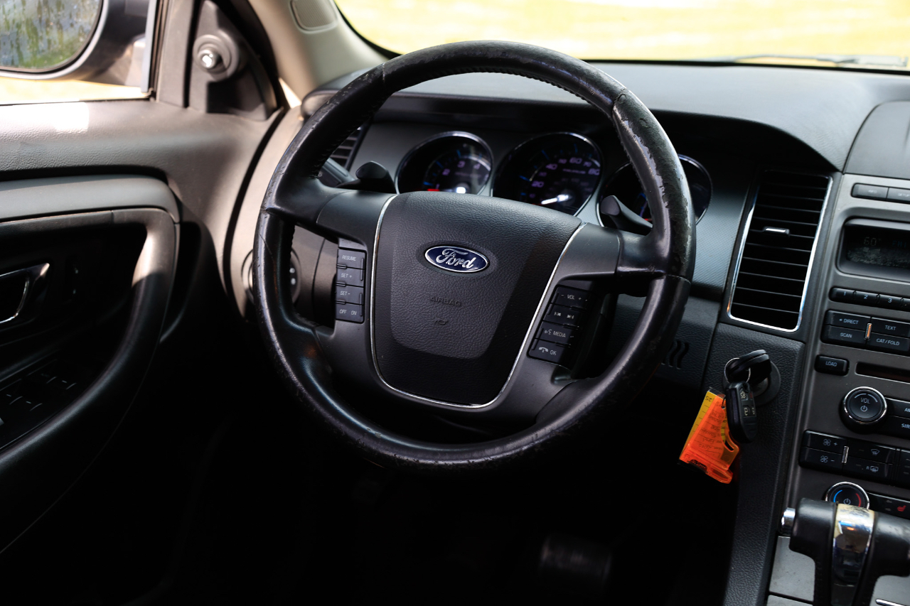 Ford Taurus SEL 2012 Ford Taurus SEL 2012