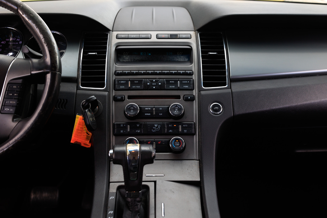 Ford Taurus SEL 2012 Ford Taurus SEL 2012