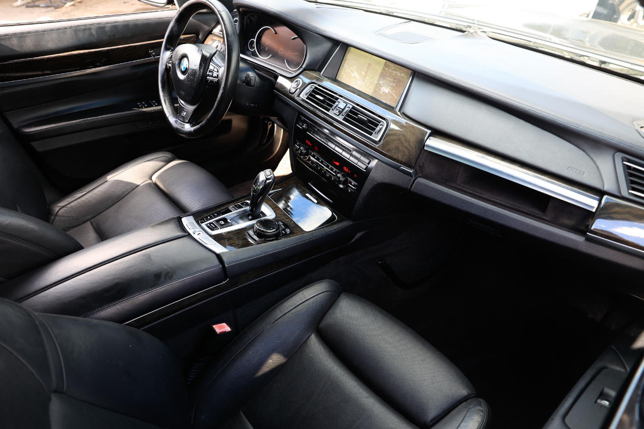 BMW 7 Series 750Li 2014 BMW 7 Series 750Li 2014
