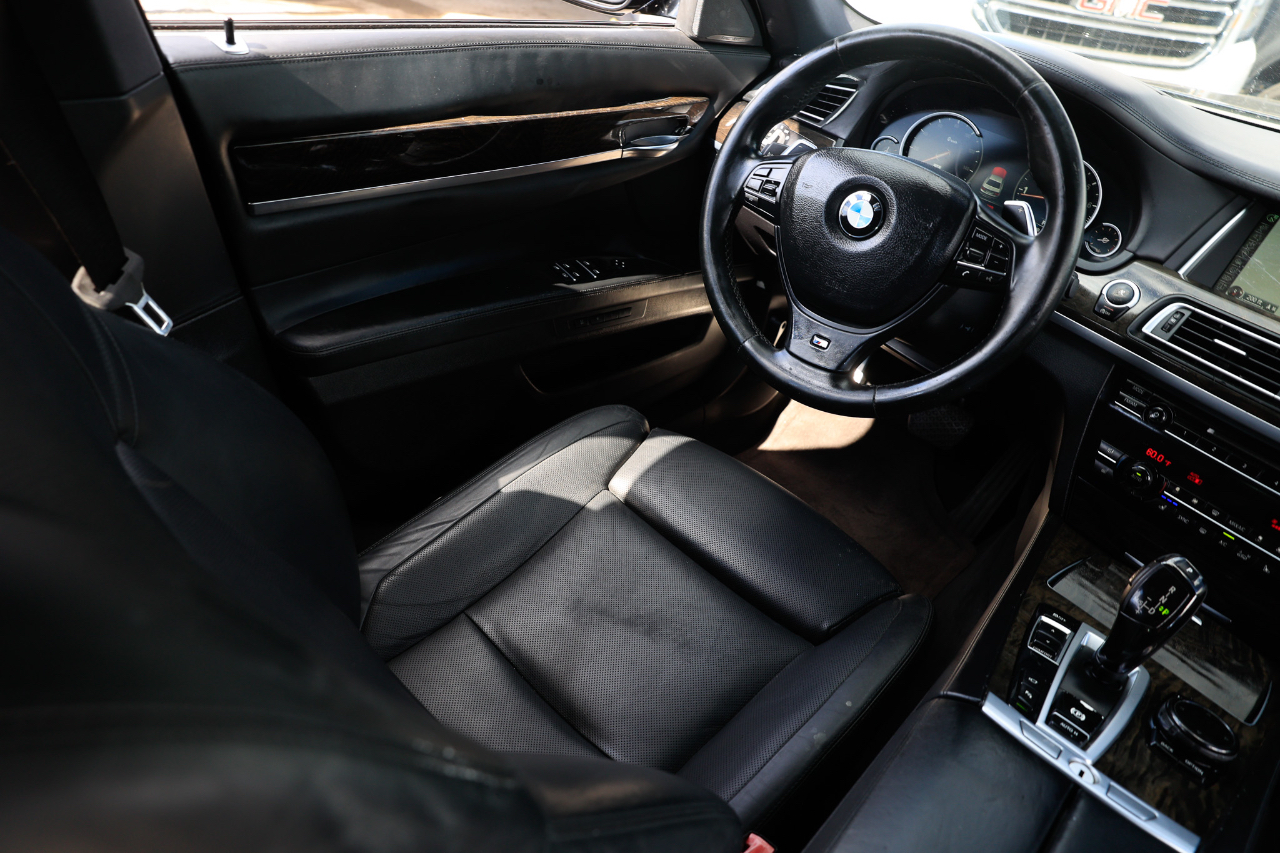 BMW 7 Series 750Li 2014 BMW 7 Series 750Li 2014