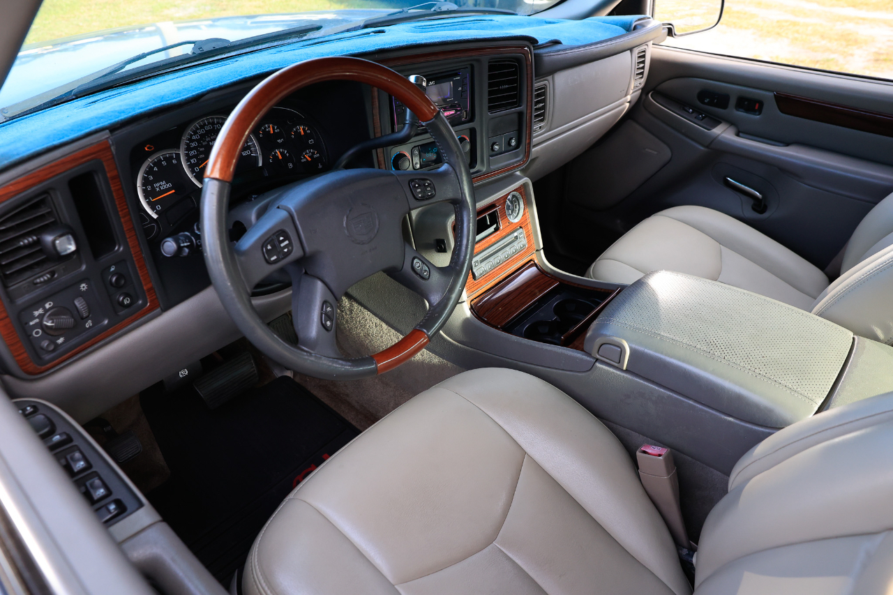 2003 Cadillac Escalade EXT Sport photo 4