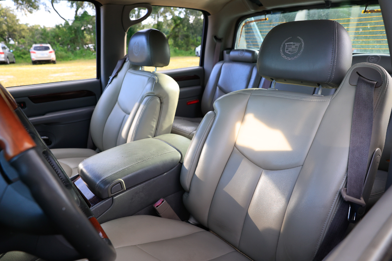 2003 Cadillac Escalade EXT Sport photo 6