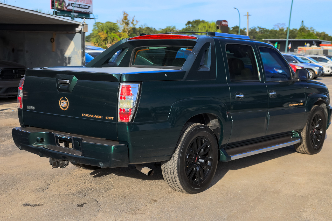 2003 Cadillac Escalade EXT Sport photo 11