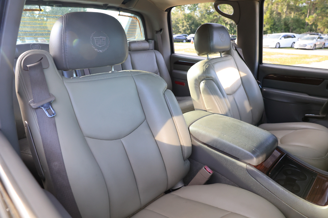 2003 Cadillac Escalade EXT Sport photo 18