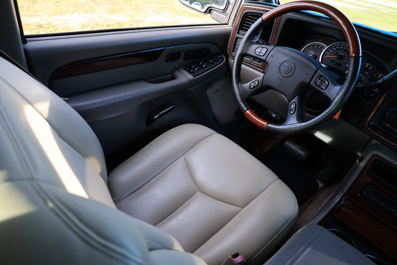 2003 Cadillac Escalade EXT Sport photo 20