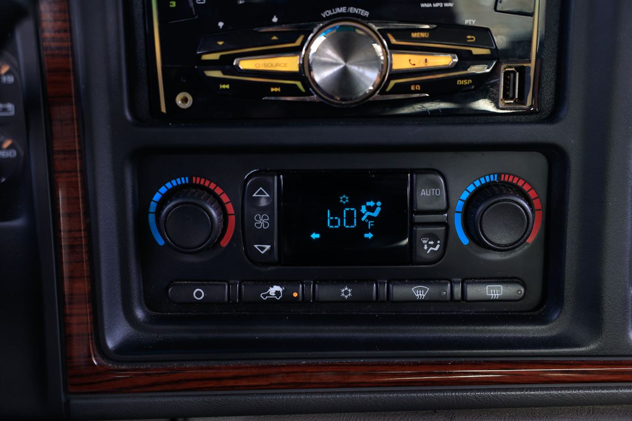 2003 Cadillac Escalade EXT Sport photo 33