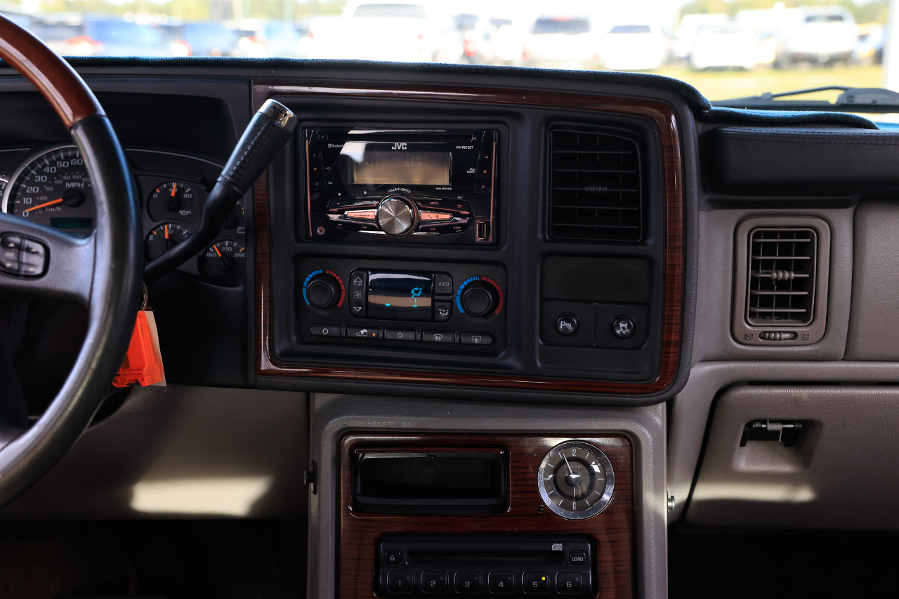 2003 Cadillac Escalade EXT Sport photo 34