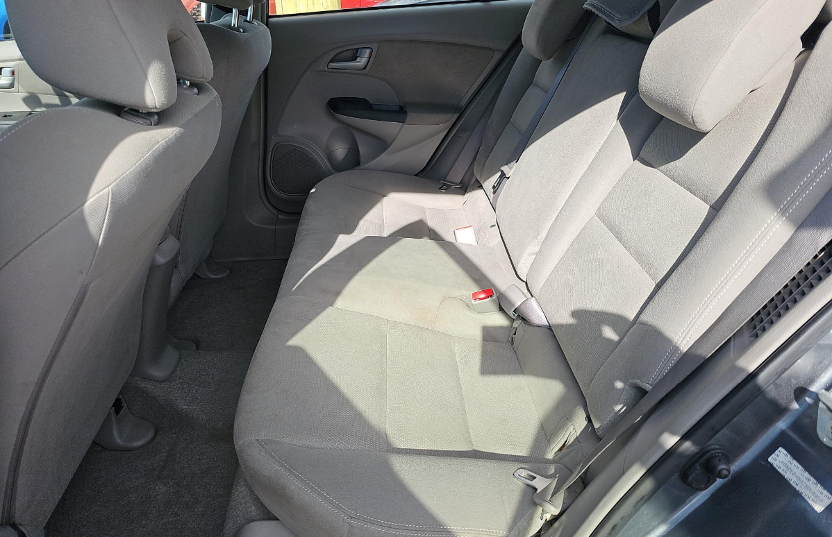 2013 Honda Insight LX photo 9