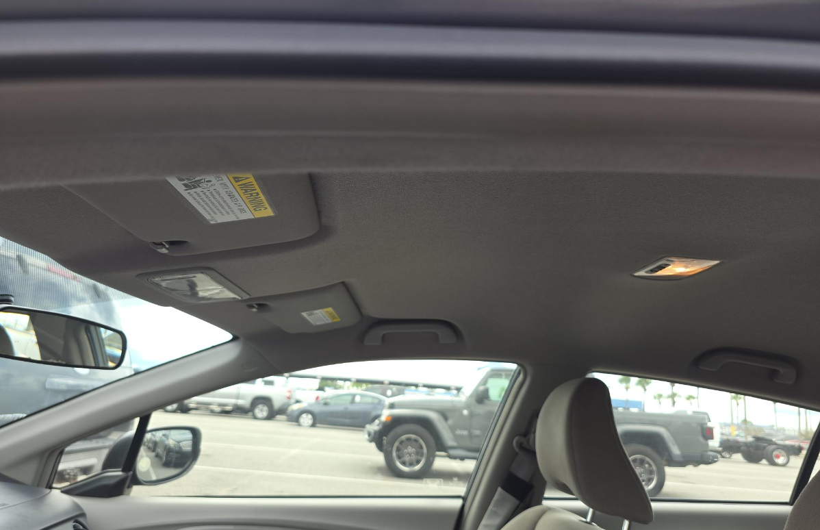 2013 Honda Insight LX photo 10