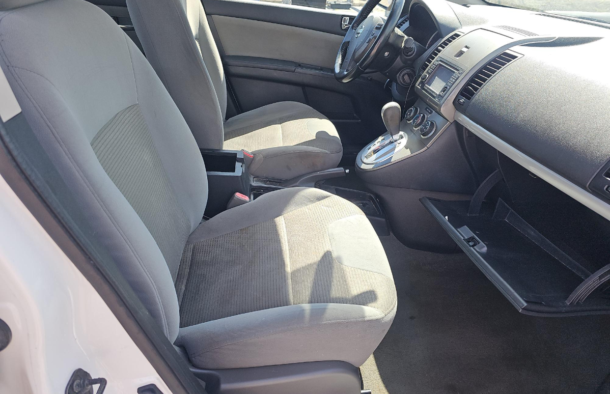 Nissan Sentra  2012 Nissan Sentra  2012