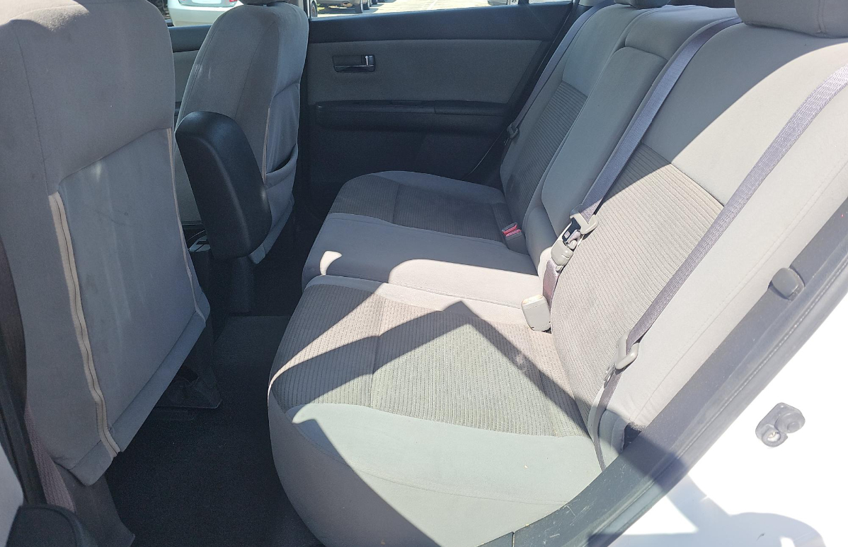 Nissan Sentra  2012 Nissan Sentra  2012