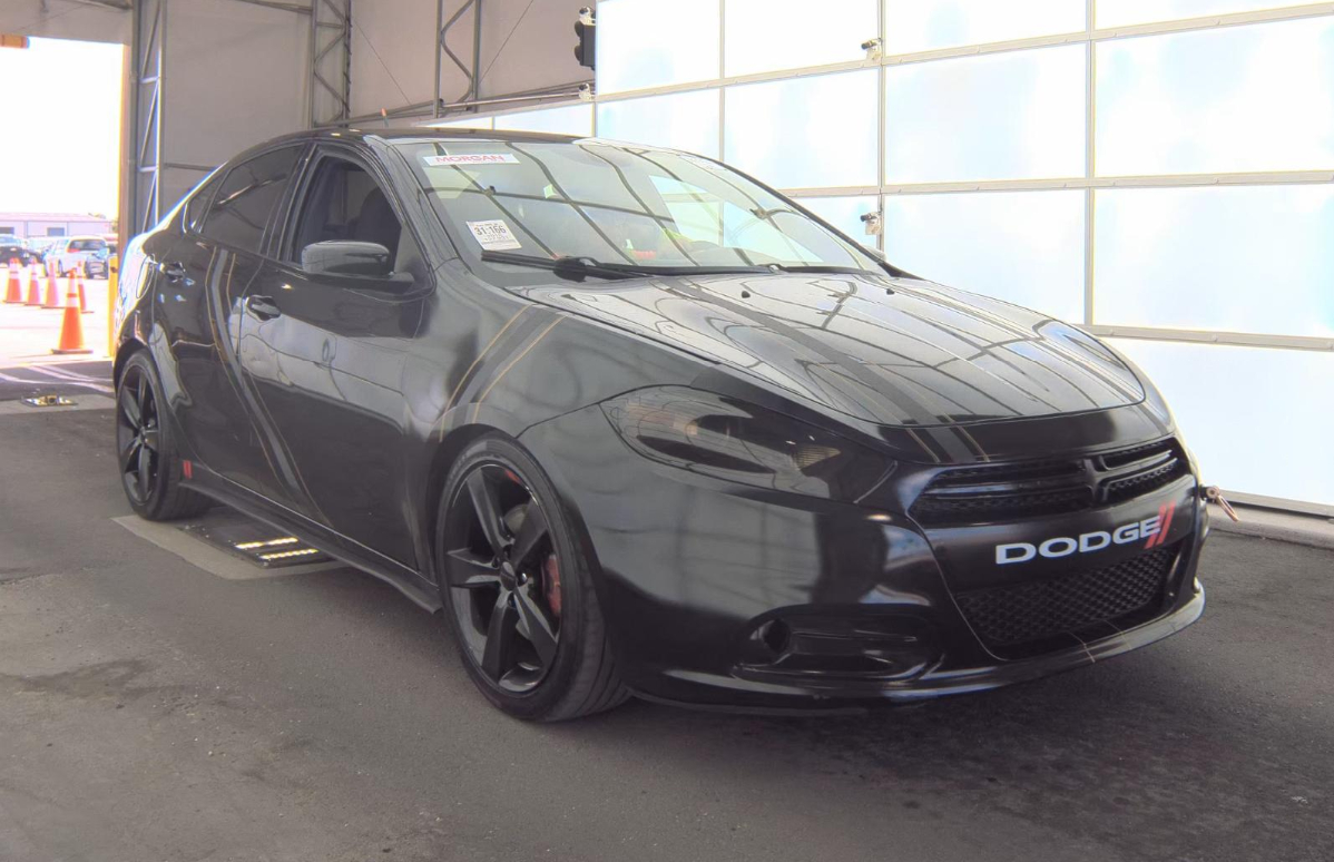 2016 Dodge Dart SXT photo 2