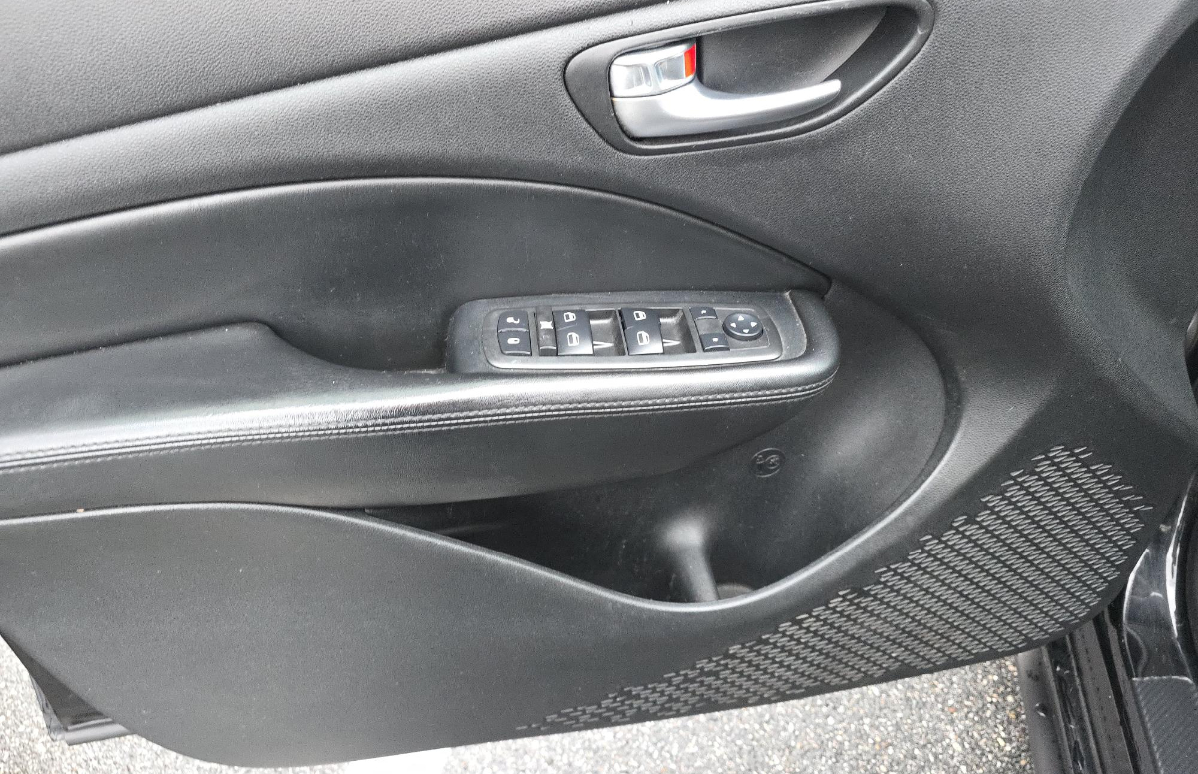 2016 Dodge Dart SXT photo 8