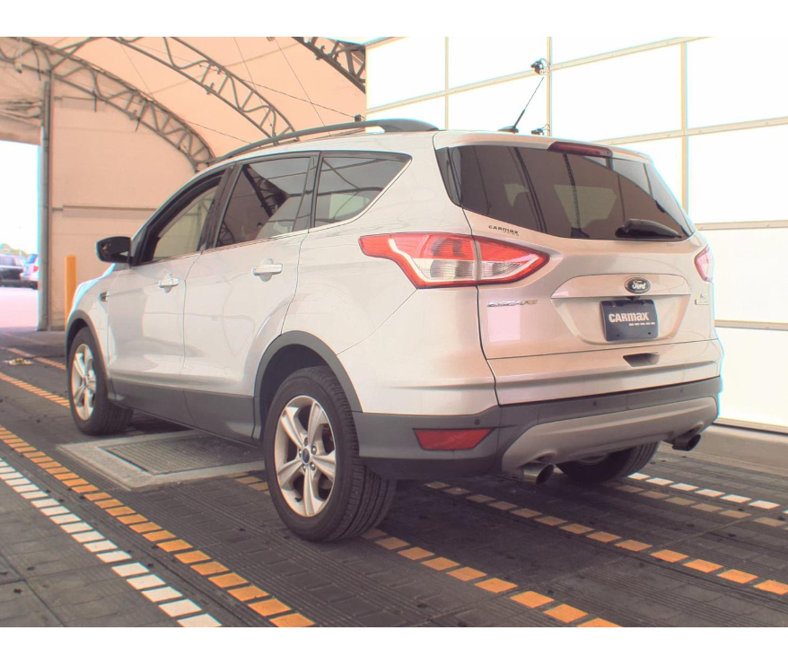 2016 Ford Escape SE photo 2