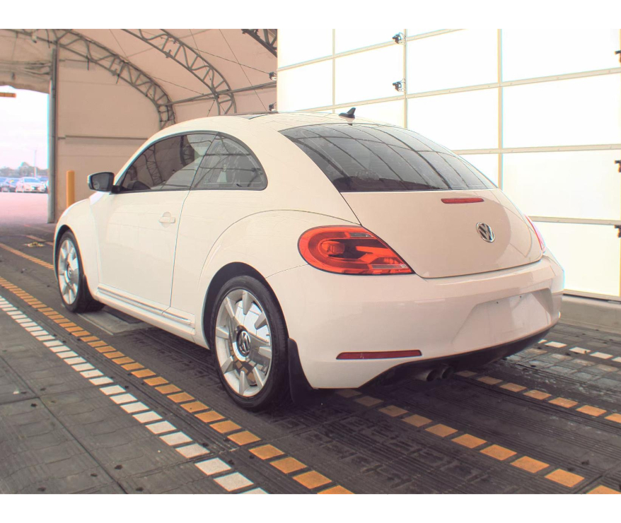 2012 Volkswagen Beetle photo 3