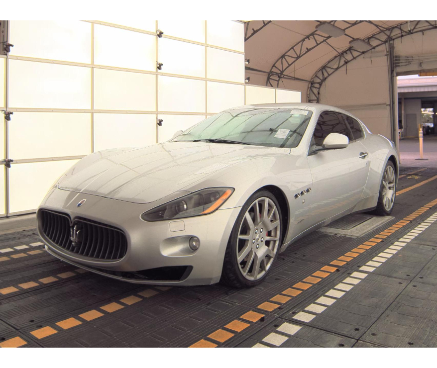 2009 Maserati Granturismo S Automatic photo 2