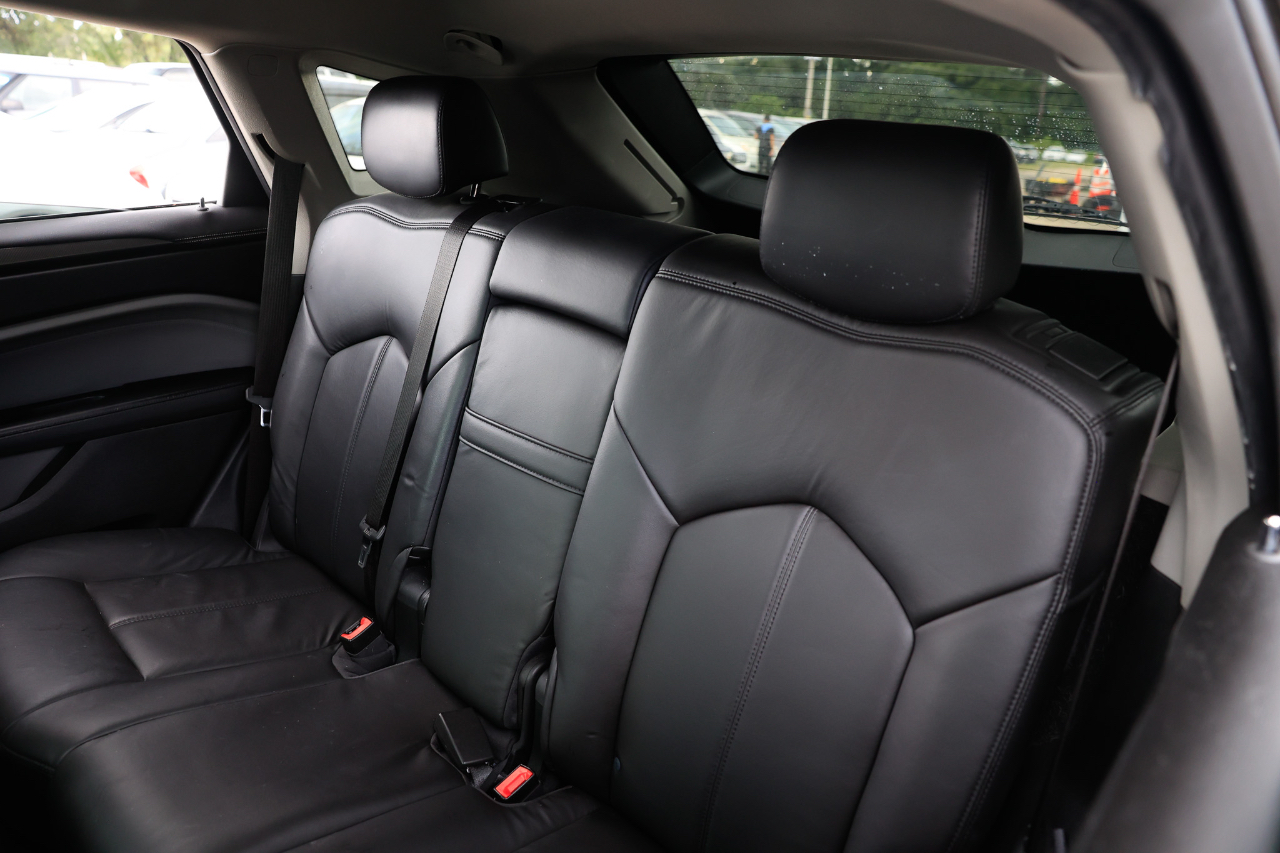 Cadillac SRX Base 2011 Cadillac SRX Base 2011